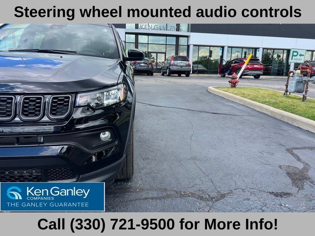 Used 2026 Jeep Compass Latitude AWD/4WD image 19