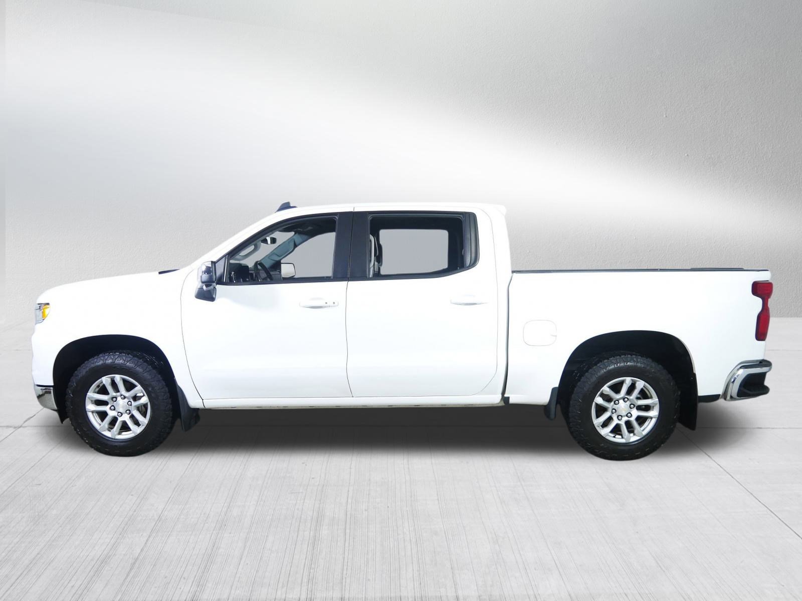 Used 2022 Chevrolet Silverado 1500 LT w/ Z71 Off-Road Package image 4