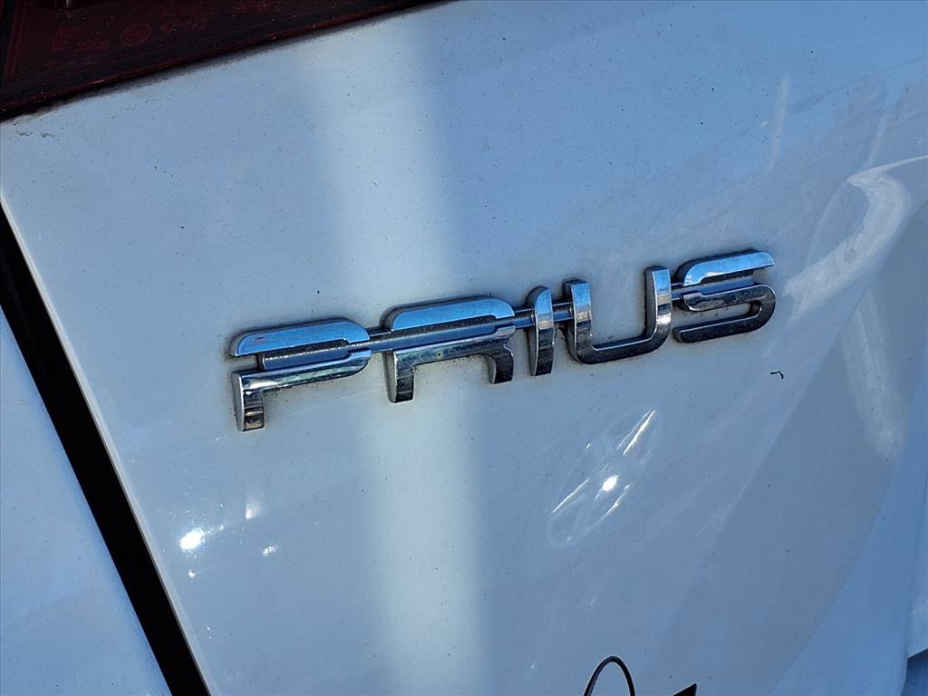 Used 2021 Toyota Prius LE image 33