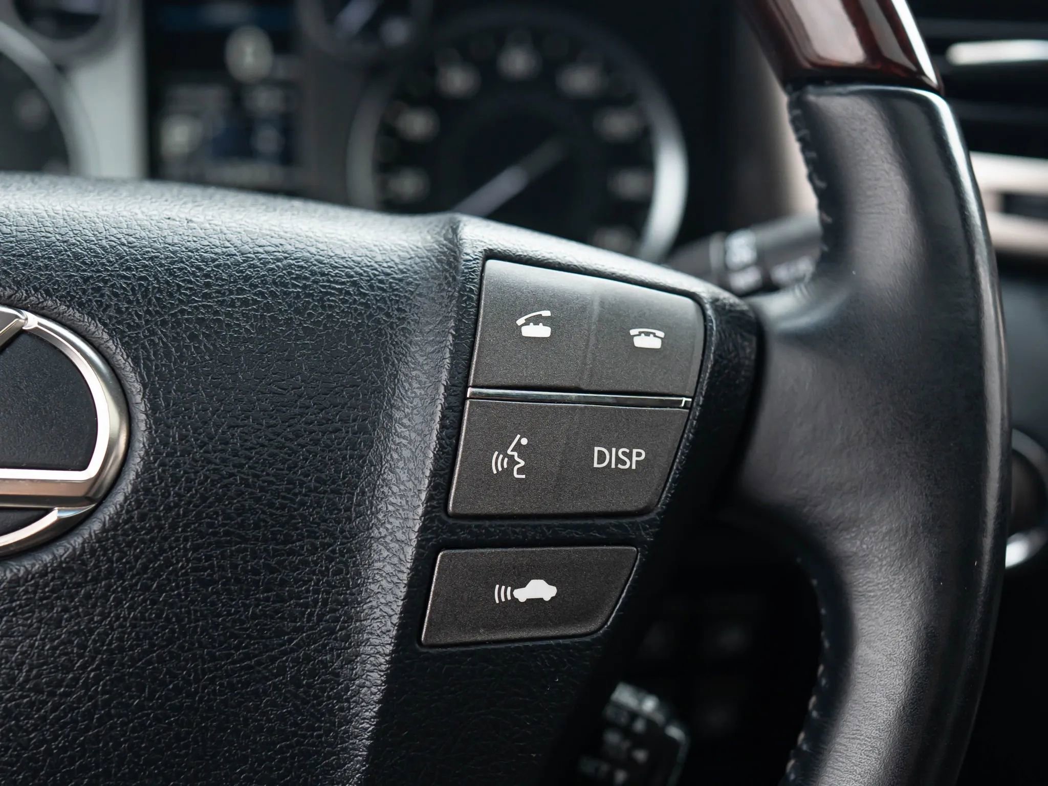 Used 2015 Lexus LX 570 4WD image 42