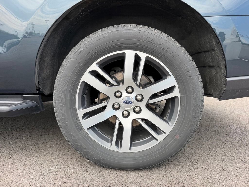 Used 2024 Ford Expedition XLT AWD/4WD image 18