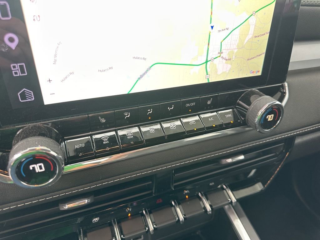 Used 2024 Chevrolet Colorado LT w/ LT Convenience Package III image 24