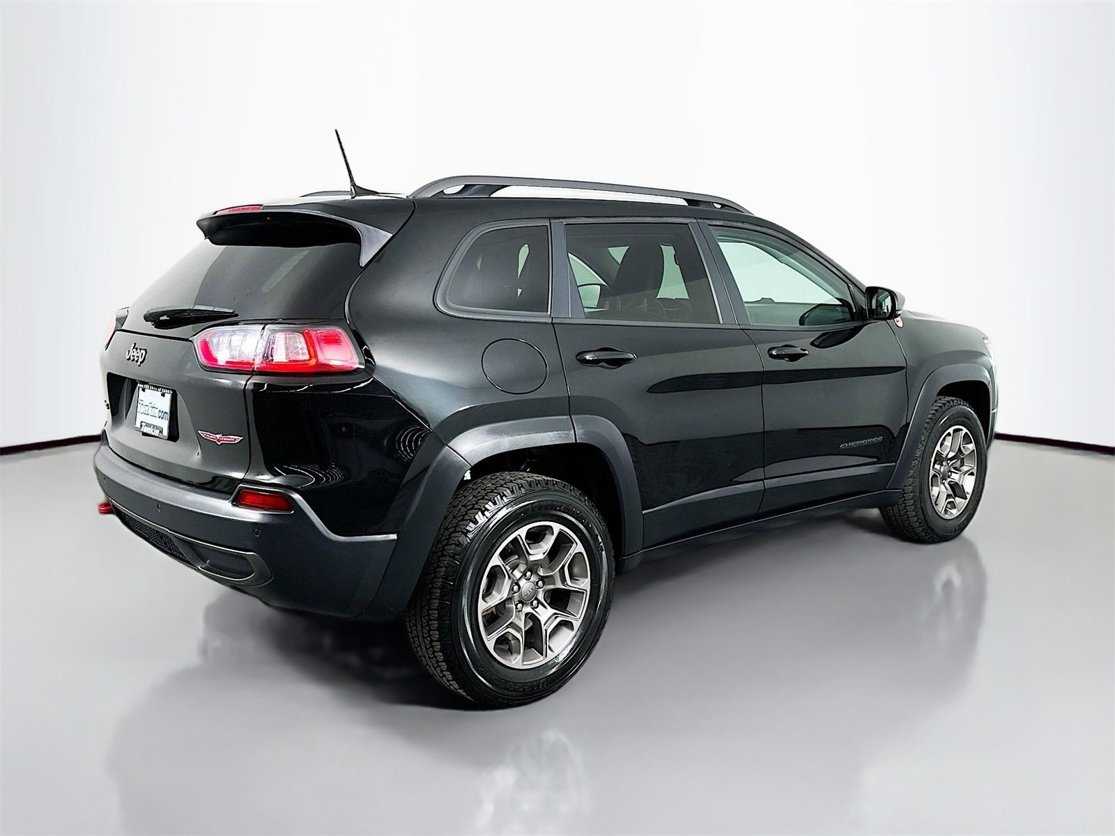 Used 2020 Jeep Cherokee Trailhawk w/ Cold Weather Group image 7