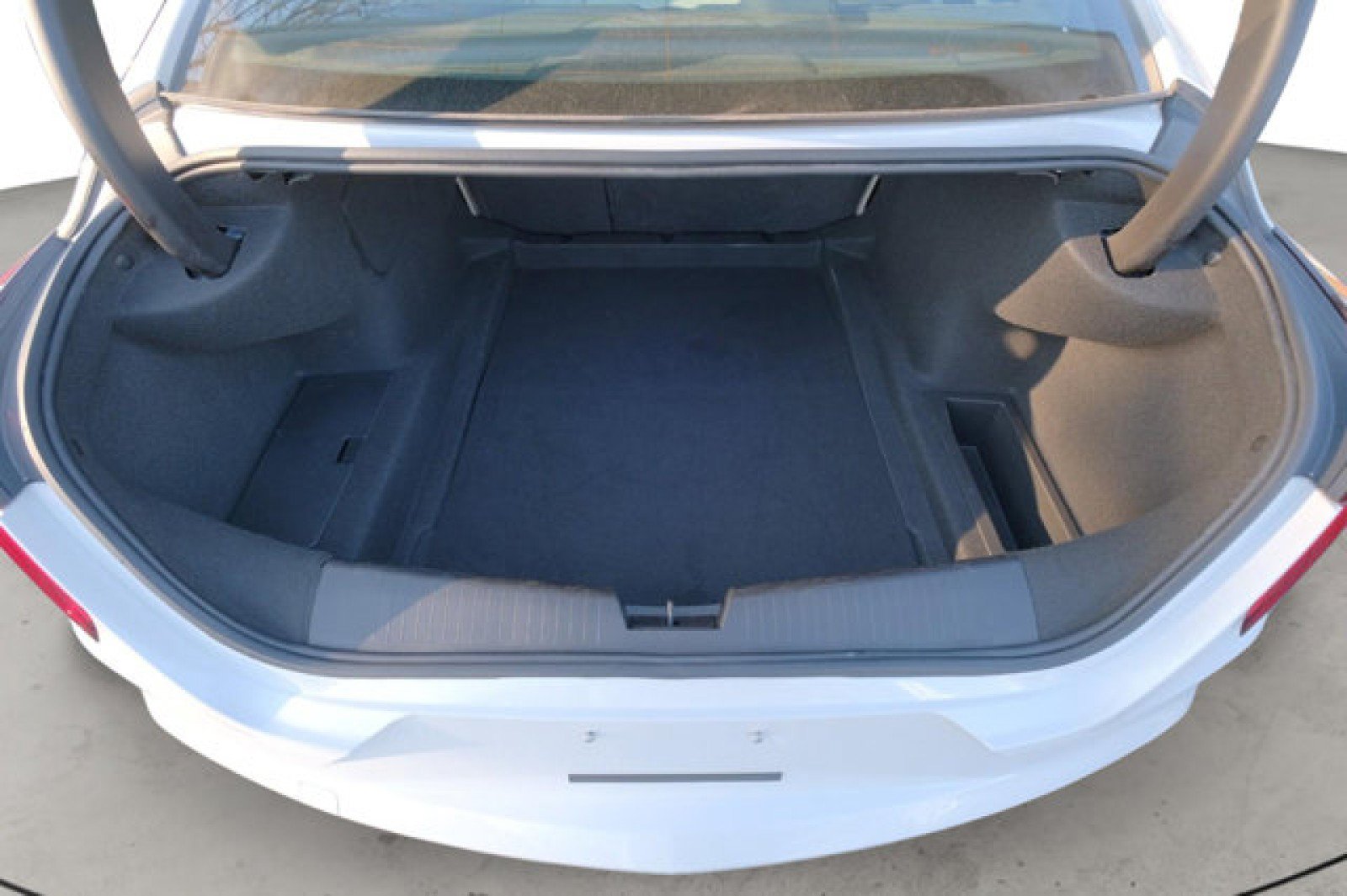 Used 2021 Cadillac CT4 Premium Luxury RWD image 14