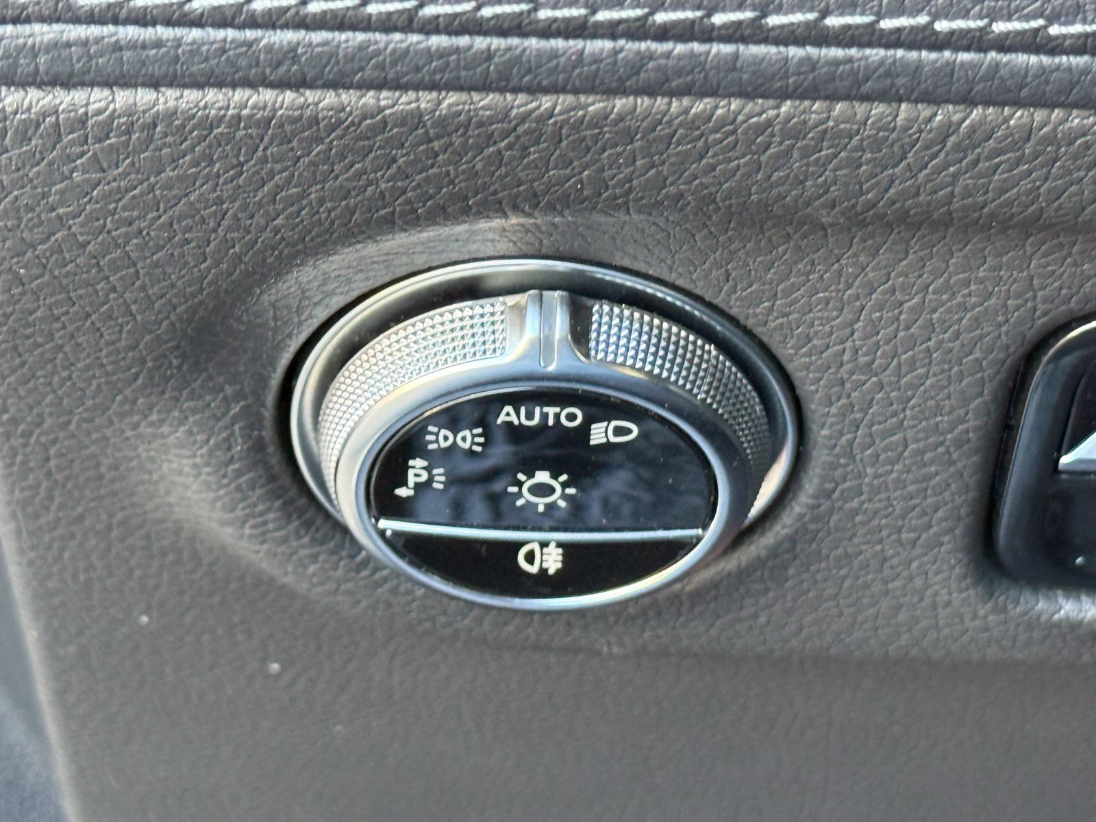 Used 2023 Mercedes-Benz EQS 580 4MATIC Sedan image 29