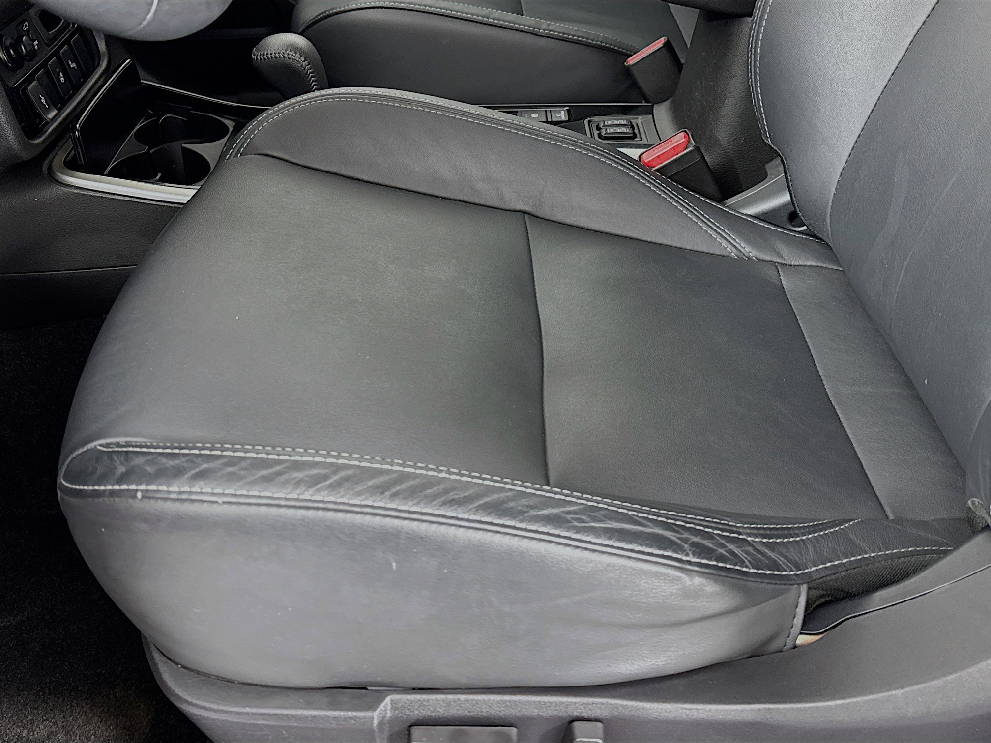 Used 2019 Mitsubishi Outlander SEL image 18