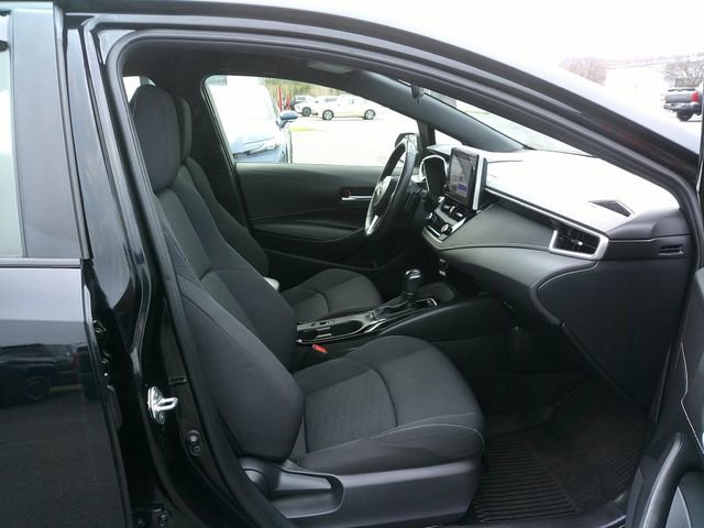 Used 2025 Toyota Corolla Hatchback w/ SE Package image 25