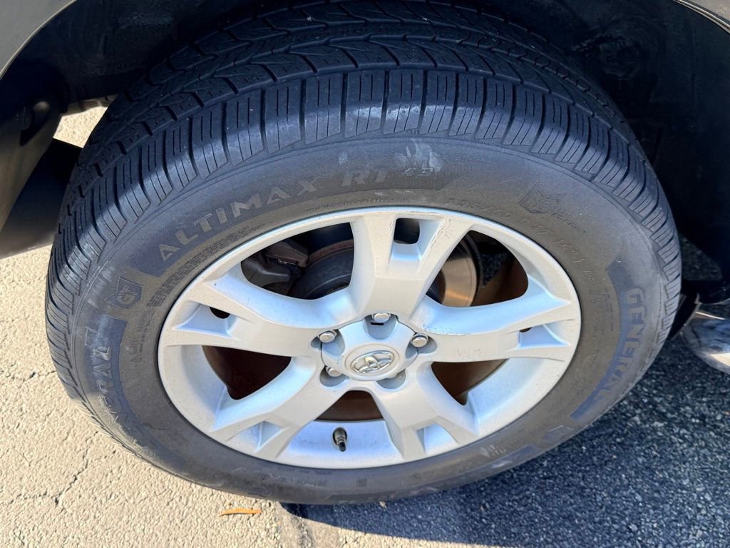 Used 2012 Toyota RAV4 FWD V6 image 35