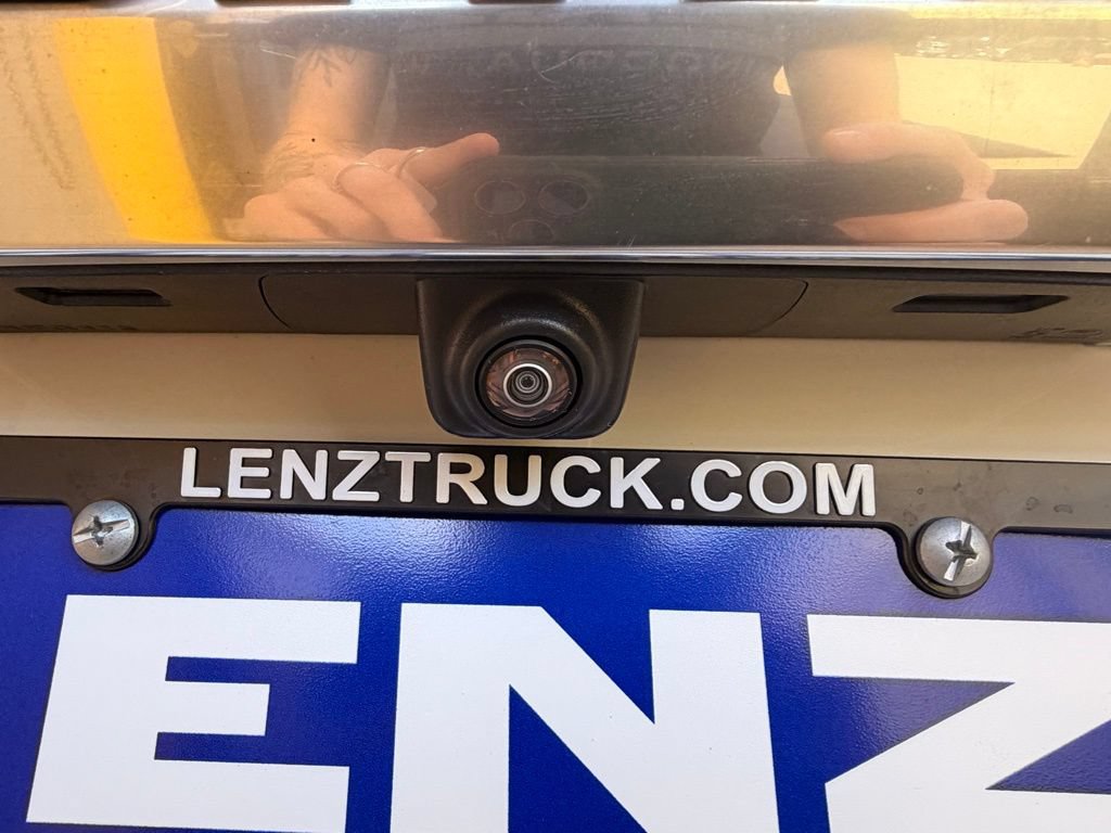 Used 2023 GMC Yukon Denali AWD/4WD image 7
