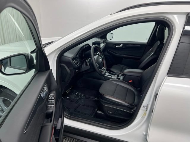 Used 2023 Ford Escape ST-Line w/ Tech Pack #1 AWD/4WD image 12