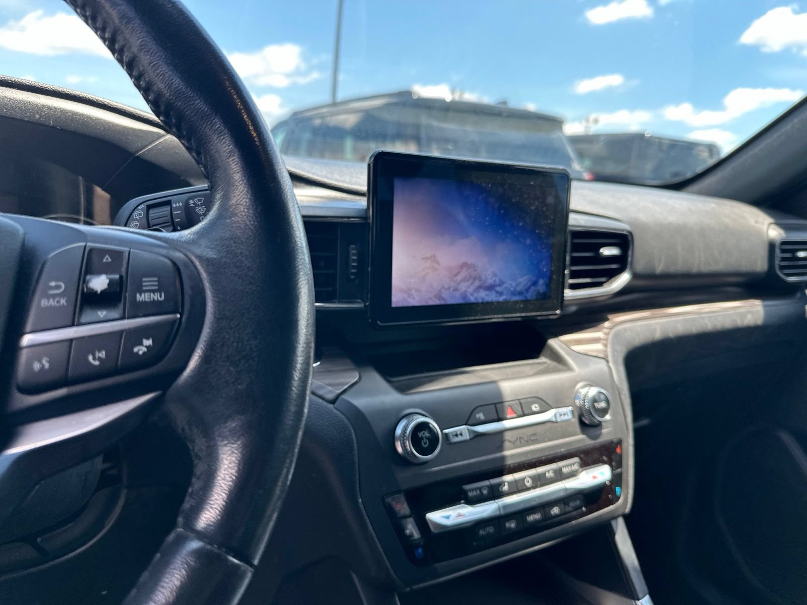 Used 2020 Ford Explorer Limited RWD image 6
