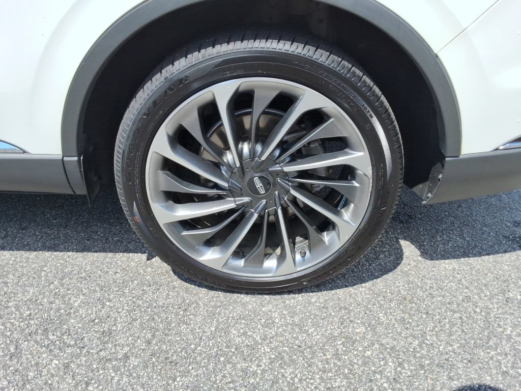 Used 2020 Lincoln Aviator Reserve w/ Equipment Group 202A AWD/4WD image 12