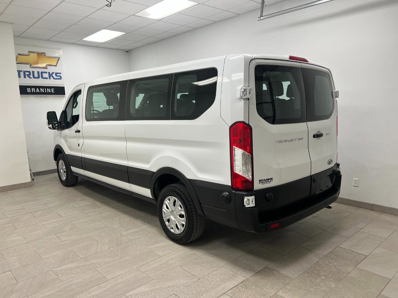Used 2024 Ford Transit 350 XLT RWD image 17