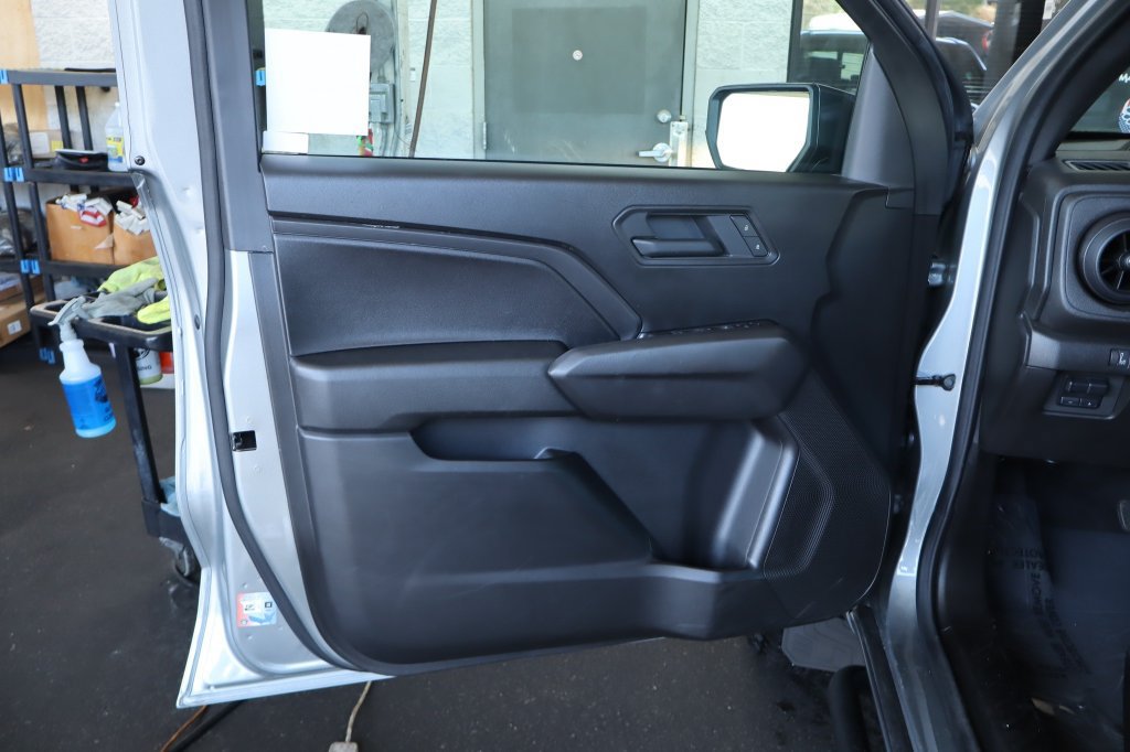 Used 2025 Chevrolet Colorado Trail Boss AWD/4WD image 19