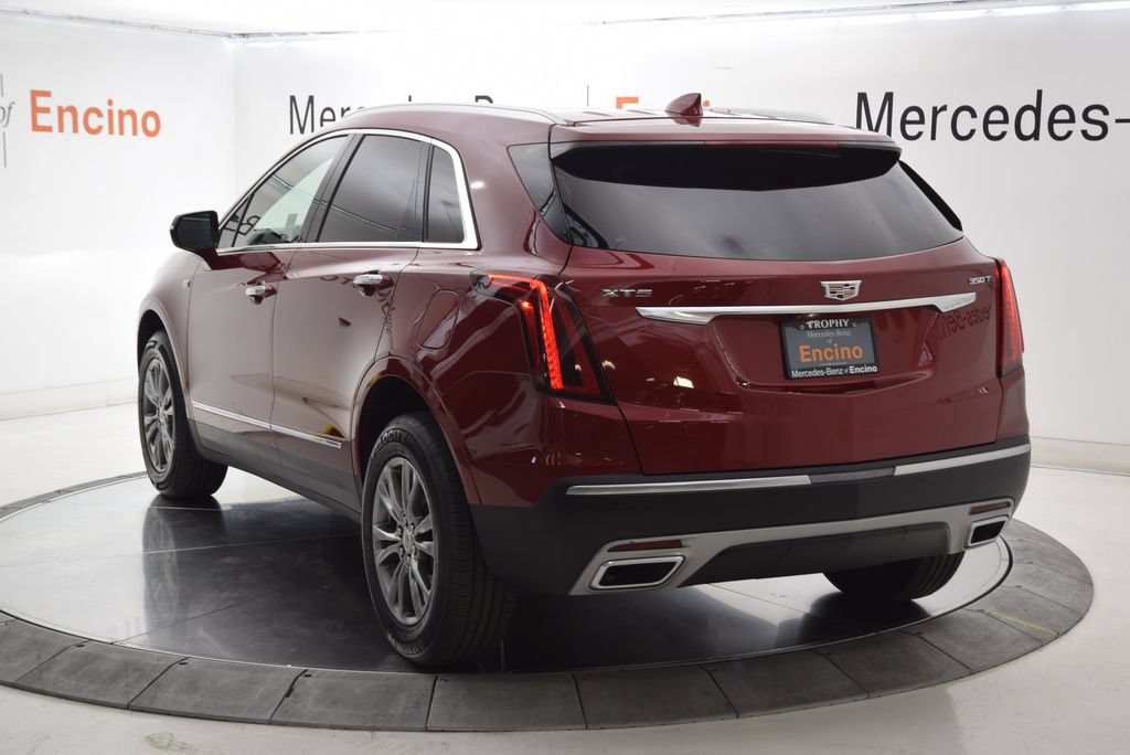Used 2023 Cadillac XT5 Premium Luxury w/ LPO, Floor Liner Package FWD image 4