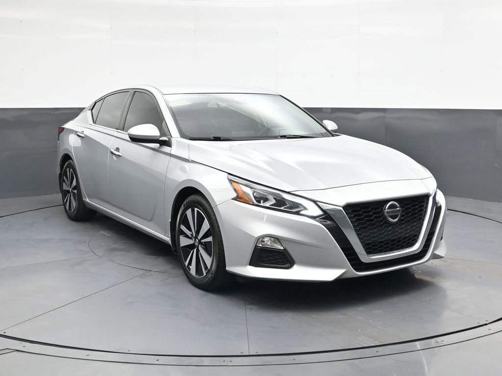 Used 2022 Nissan Altima 2.5 SV FWD image 1