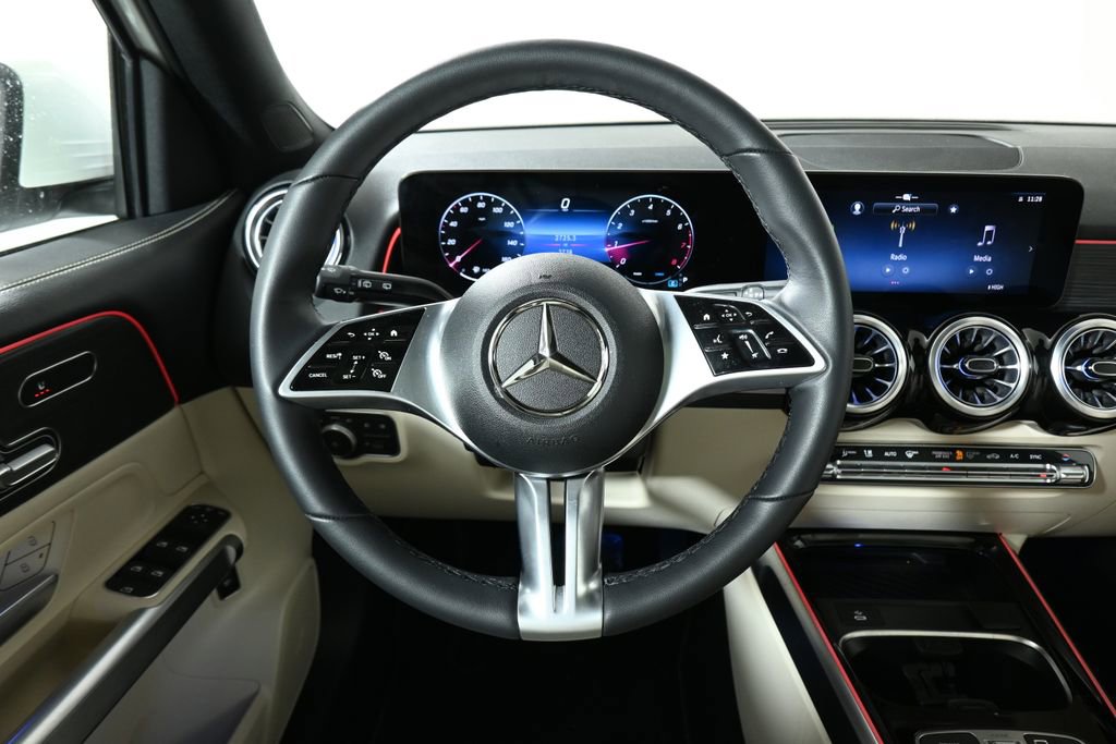 Certified 2026 Mercedes-Benz GLB 250 4MATIC image 15