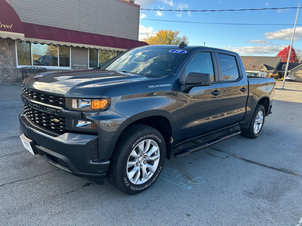 Used 2019 Chevrolet Silverado 1500 Custom w/ Custom Convenience Package image 3