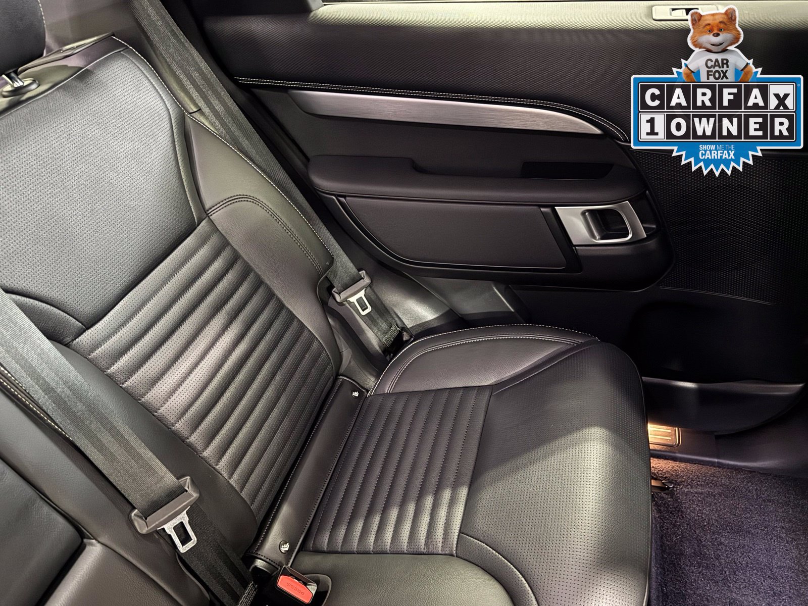 New 2025 Land Rover Discovery Dynamic SE AWD/4WD image 32