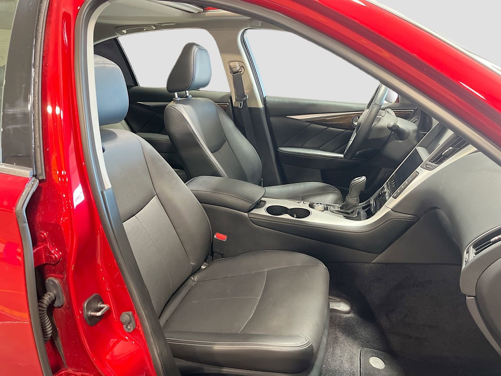 Used 2024 INFINITI Q50 Luxe w/ Cargo Package image 30