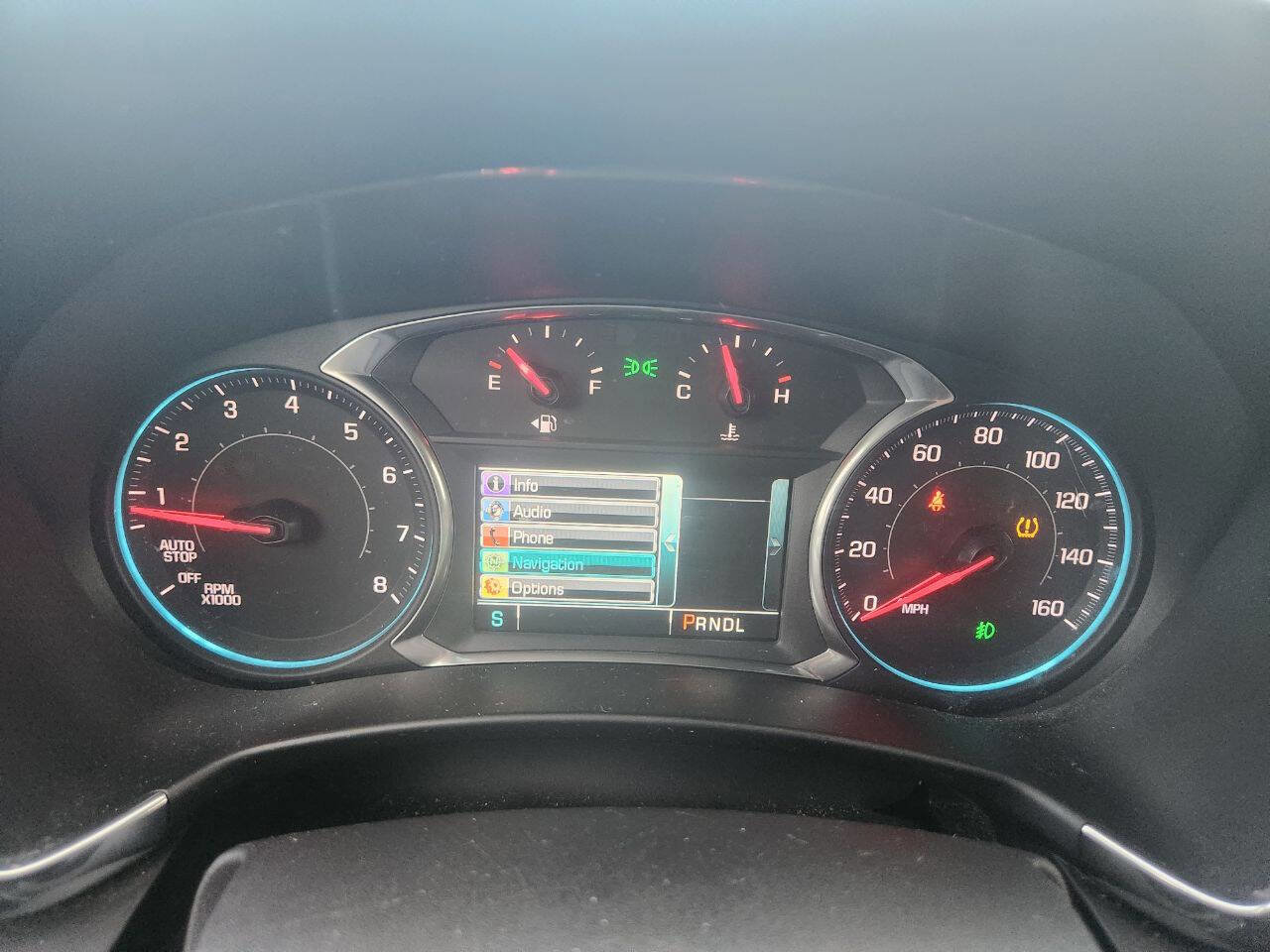 Used 2018 Chevrolet Equinox Premier AWD/4WD image 16