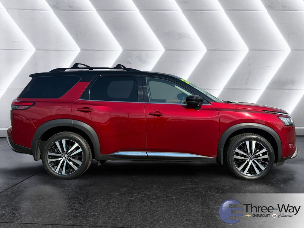 Used 2023 Nissan Pathfinder Platinum FWD image 6