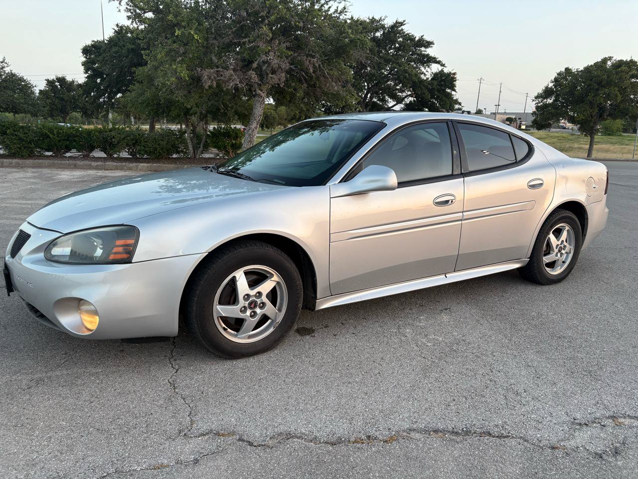 Used 2004 Pontiac Grand Prix GT2 FWD image 4