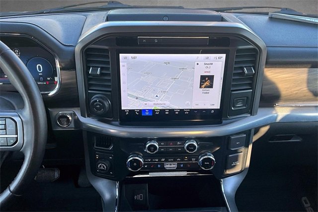 Used 2025 Ford F150 Lariat w/ FX4 Off-Road Package image 4