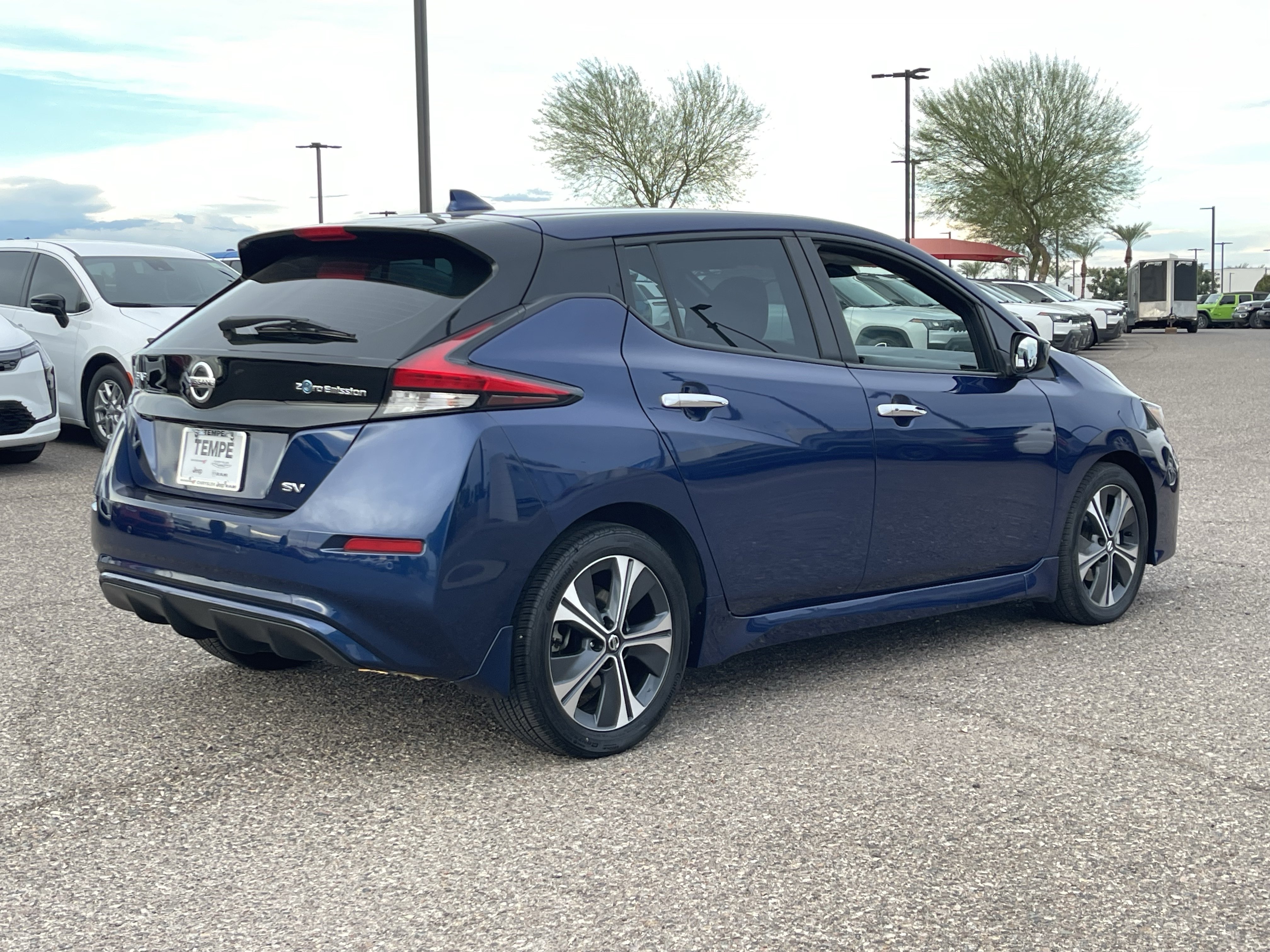 Used 2022 Nissan Leaf SV FWD image 14