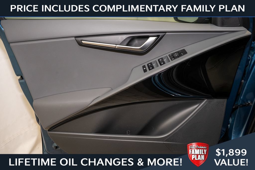 New 2026 Kia Niro EX FWD image 13