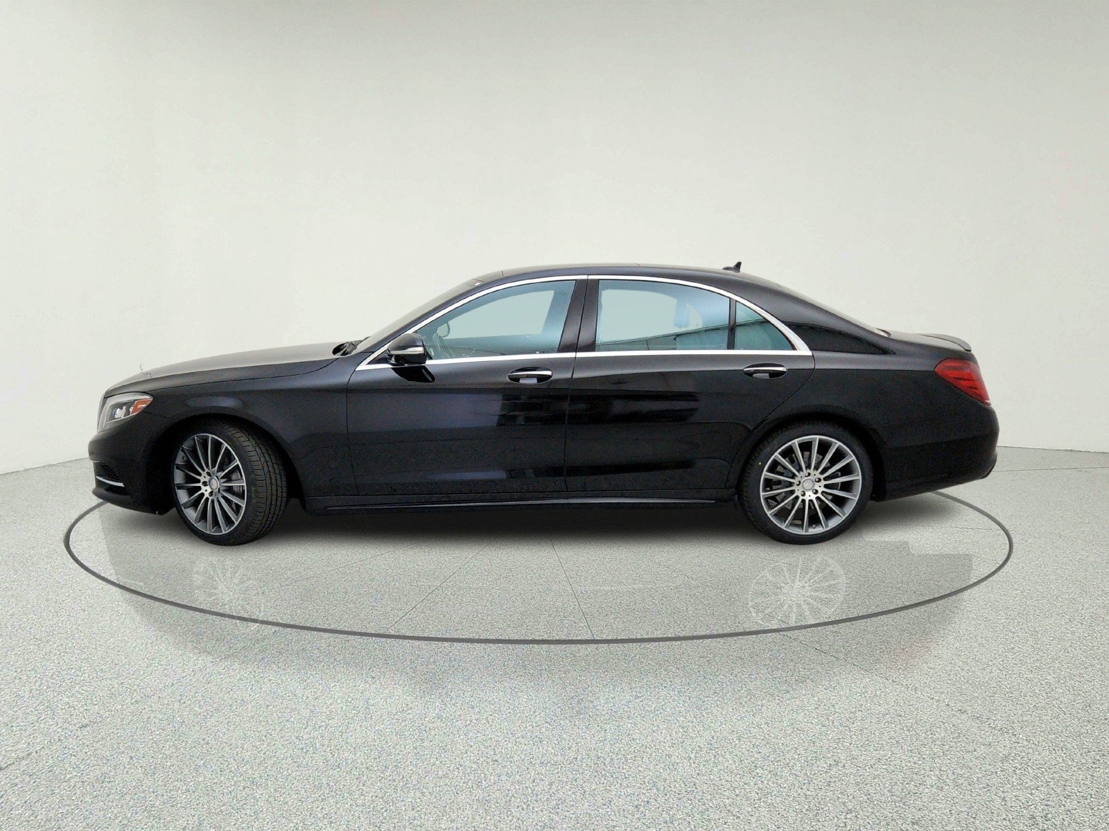 Used 2015 Mercedes-Benz S 550 4MATIC Sedan image 14