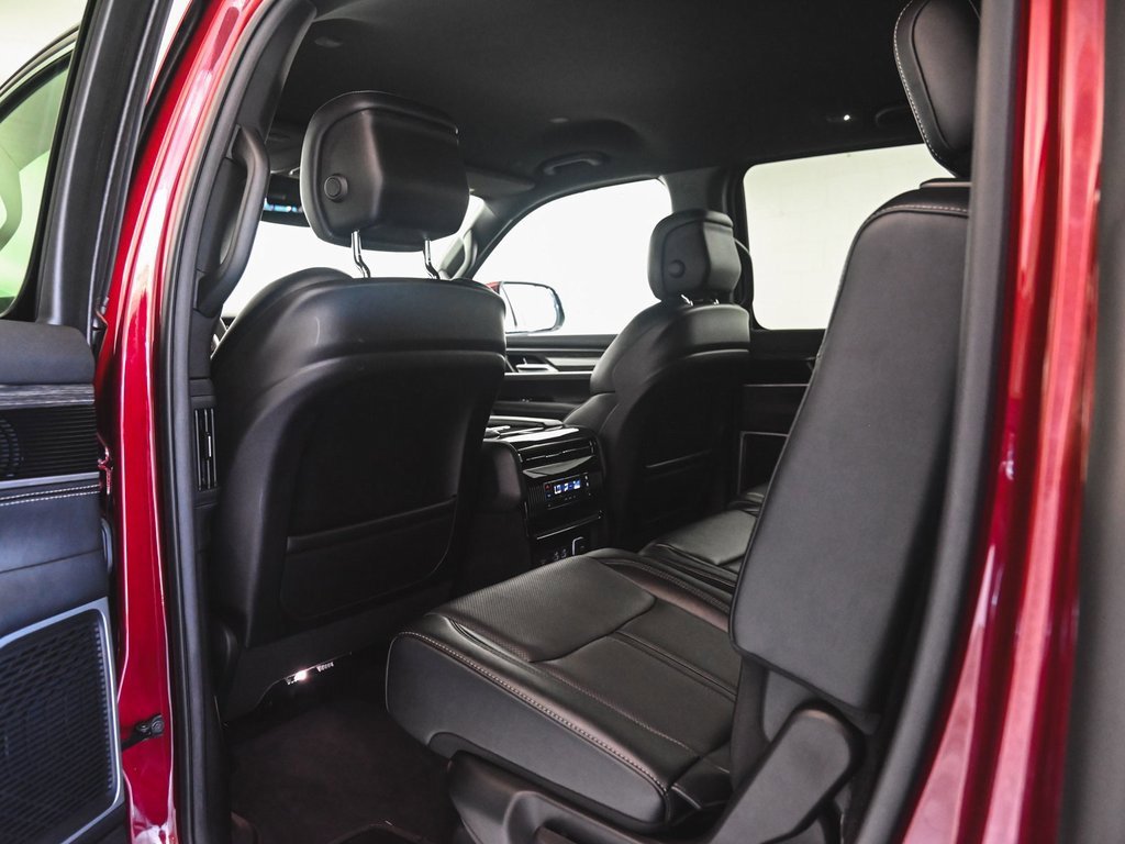 Used 2022 Jeep Wagoneer Series III image 29