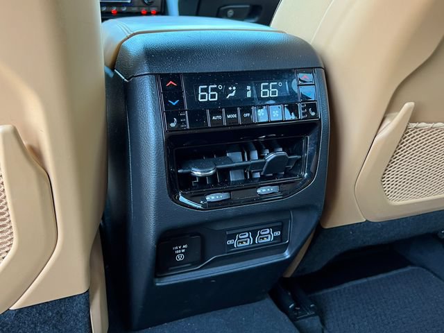 Used 2024 Jeep Grand Cherokee Summit w/ High Altitude Package AWD/4WD image 41