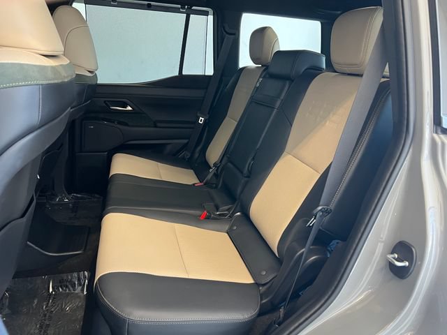 Used 2025 Lexus GX 550 w/ Accessory Package (32) AWD/4WD image 41