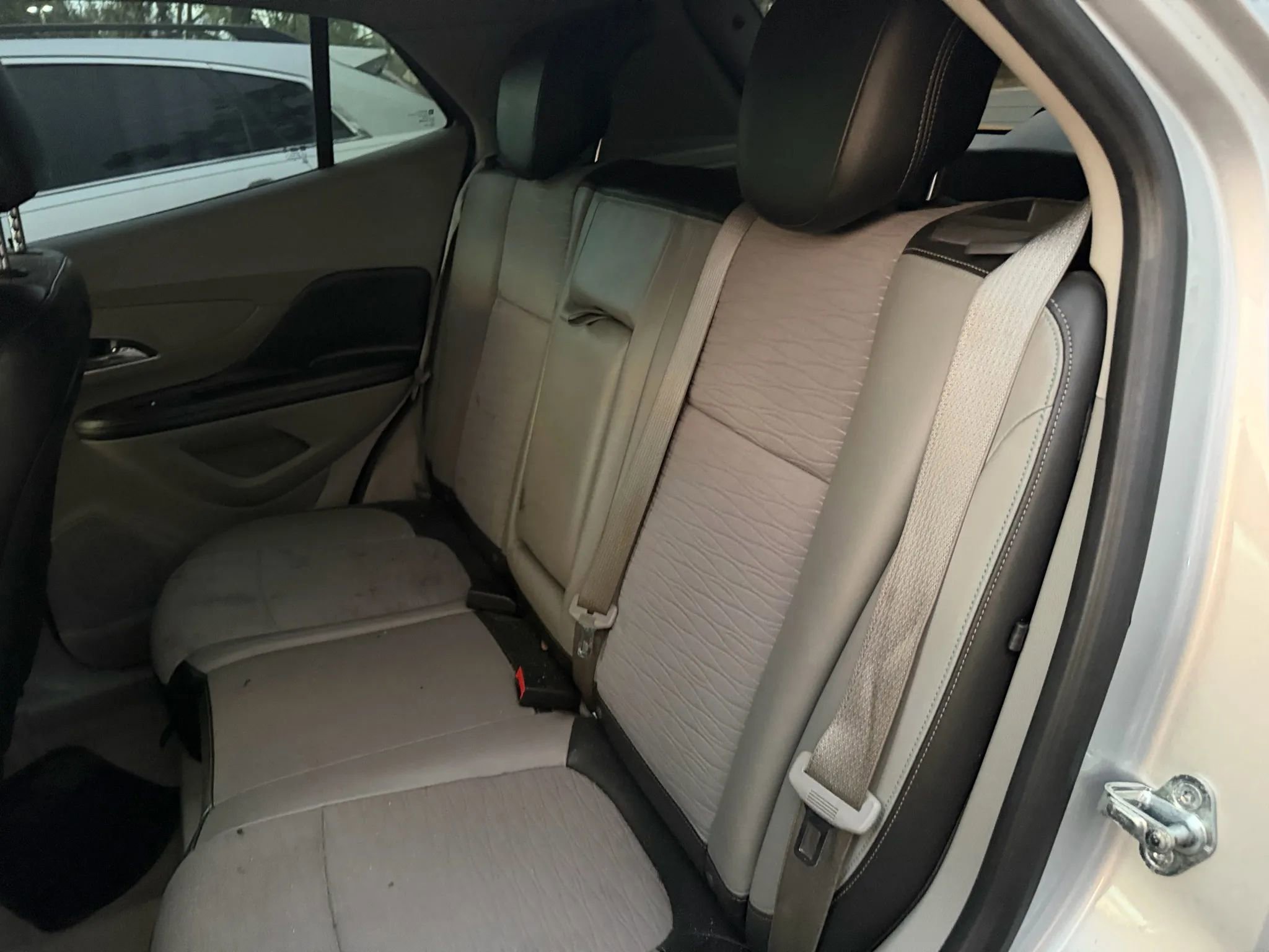 Used 2015 Buick Encore Convenience FWD image 11