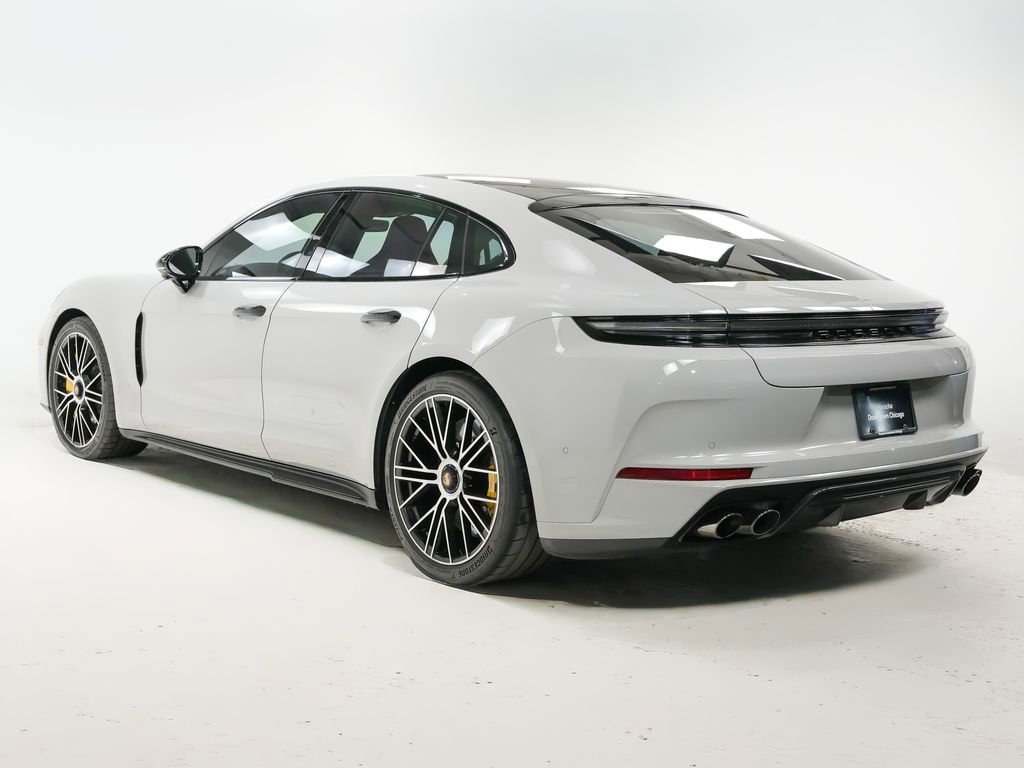 Used 2025 Porsche Panamera GTS image 3