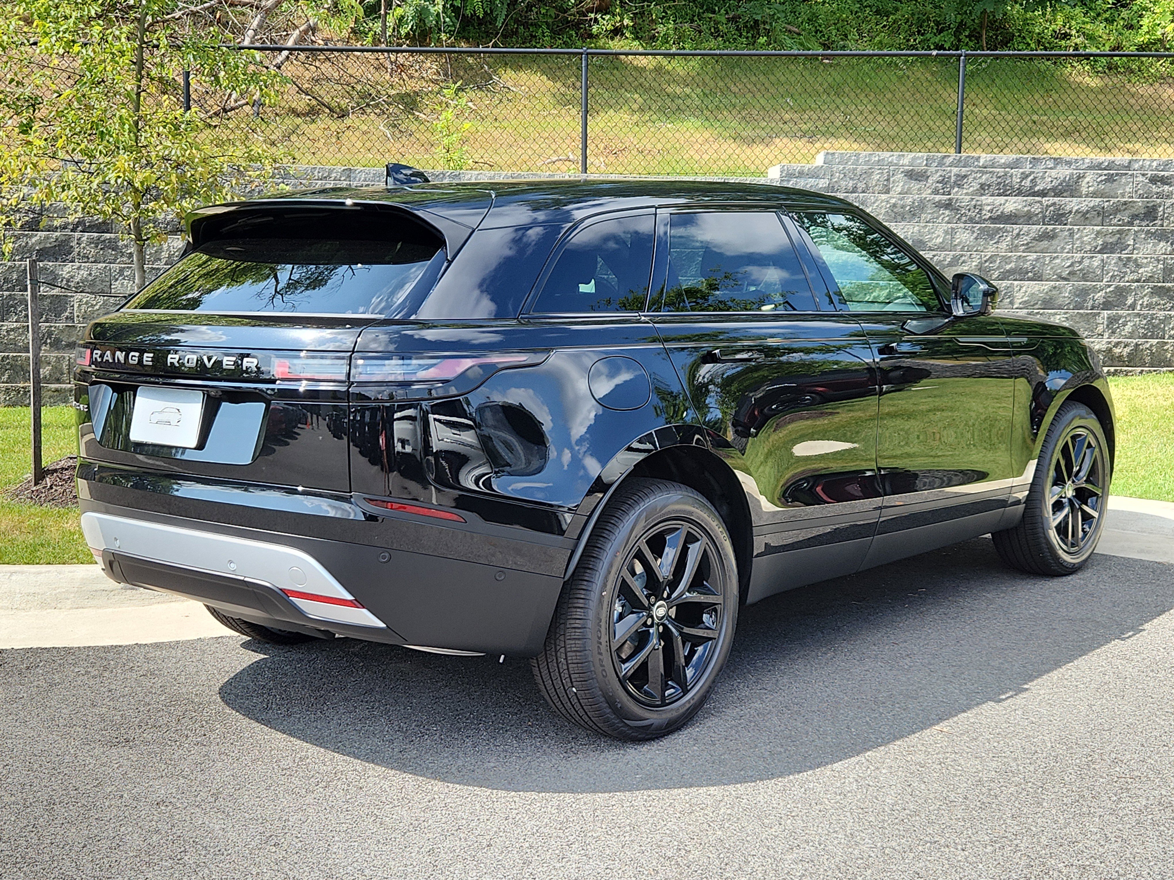 Used 2026 Land Rover Range Rover Velar S image 2