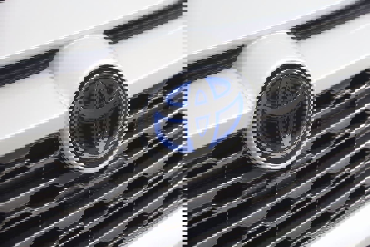 Used 2024 Toyota RAV4 Limited image 16