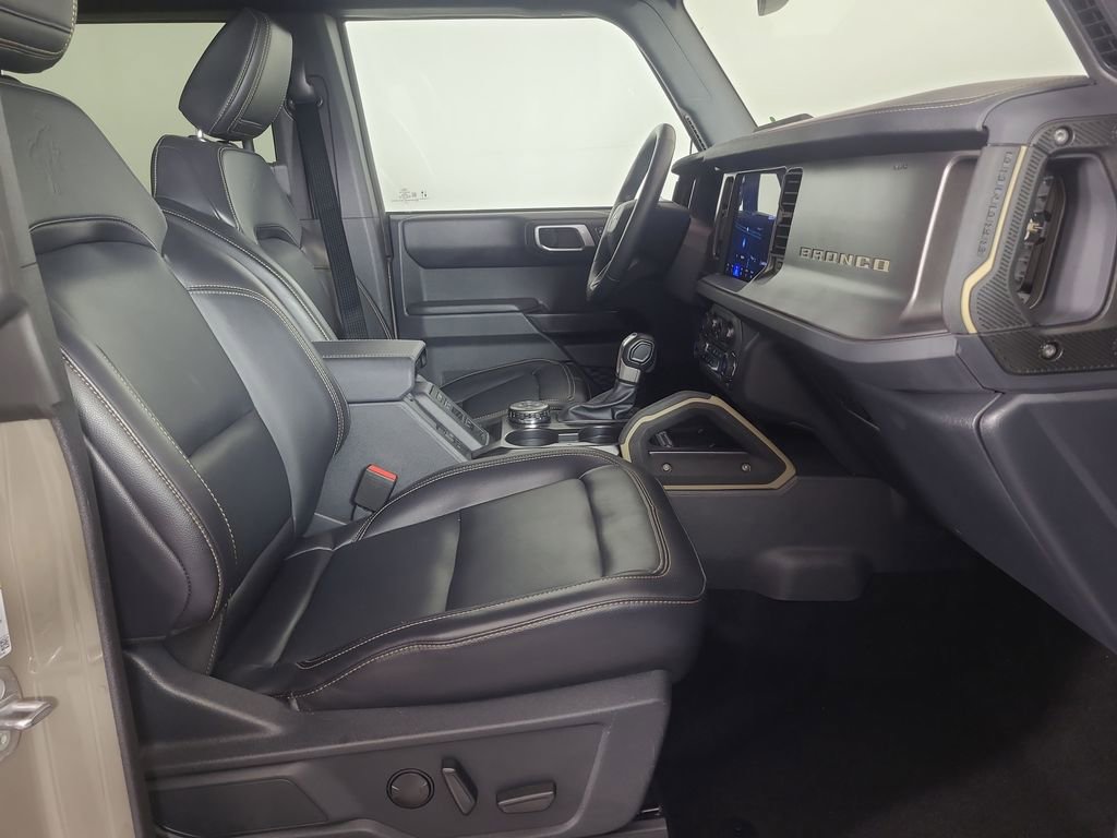 Used 2025 Ford Bronco Badlands AWD/4WD image 19