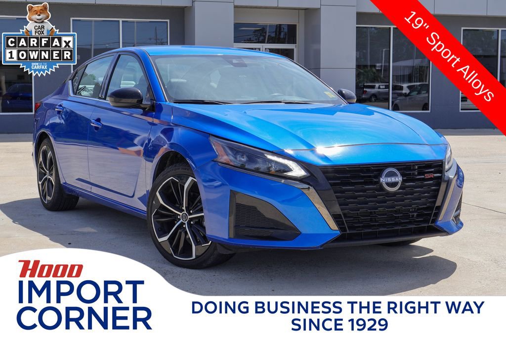 Used 2025 Nissan Altima 2.5 SR image 1