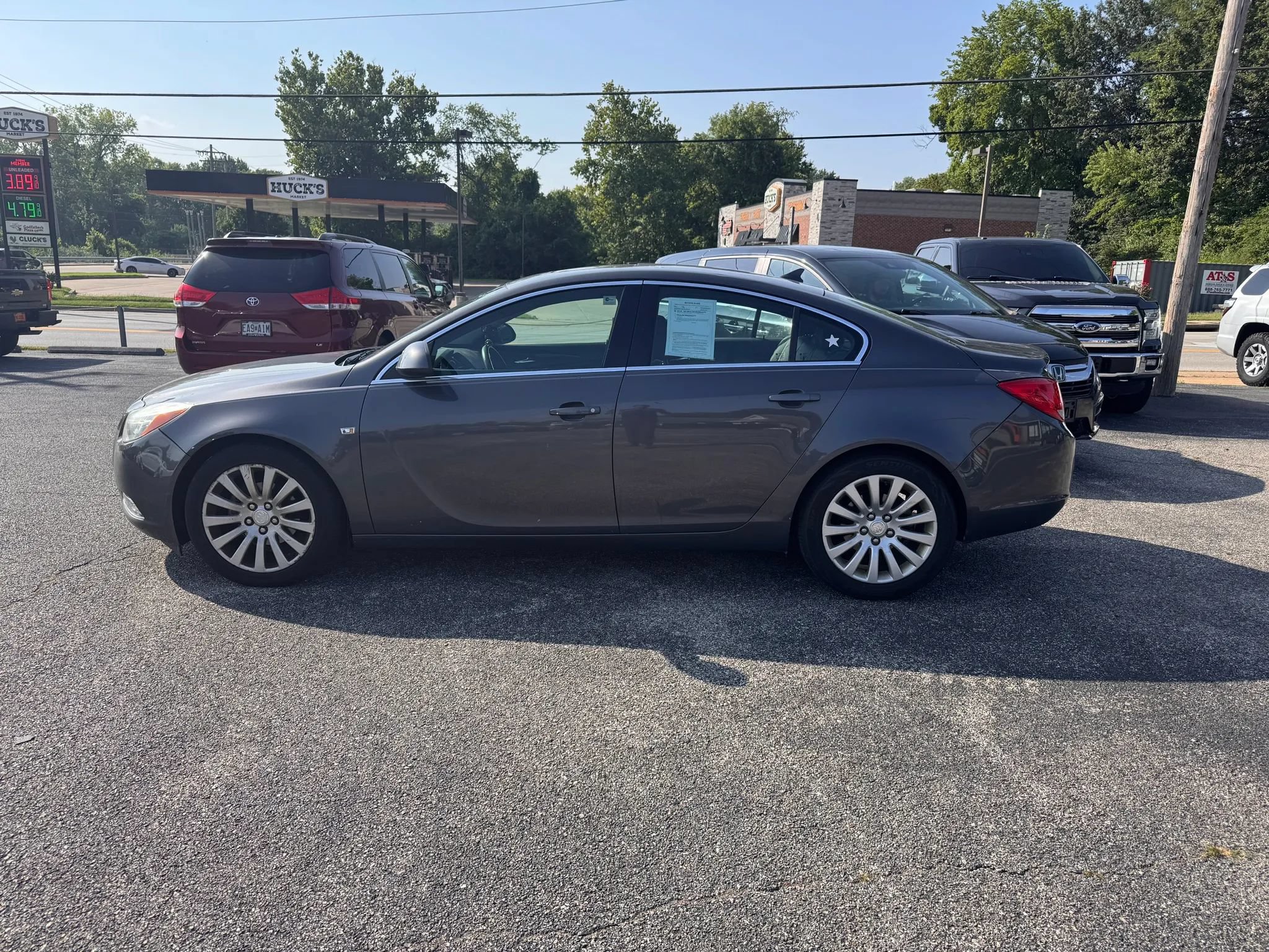 Used 2011 Buick Regal CXL w/ RL6 Preferred Equipment Group FWD image 2
