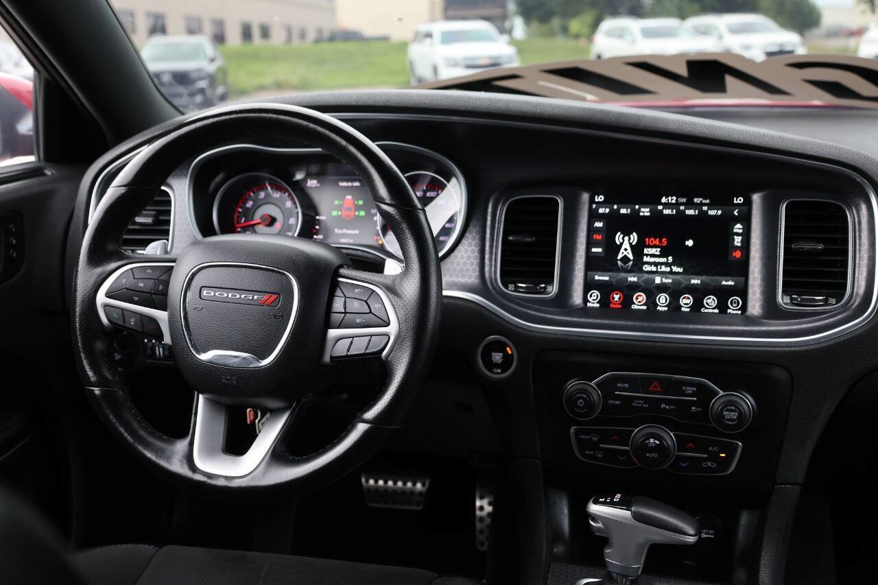Used 2017 Dodge Charger R/T Scat Pack w/ Beats Audio Group RWD image 24