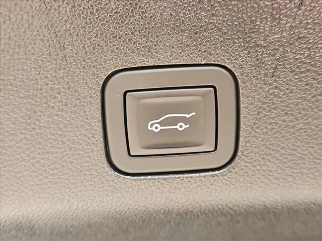 Used 2026 Chevrolet Suburban LT w/ Comfort Package AWD/4WD image 7