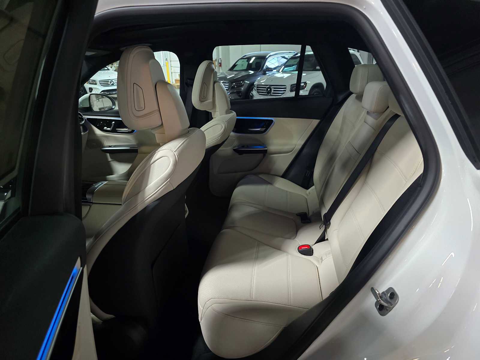 Used 2026 Mercedes-Benz GLC 300 4MATIC image 17