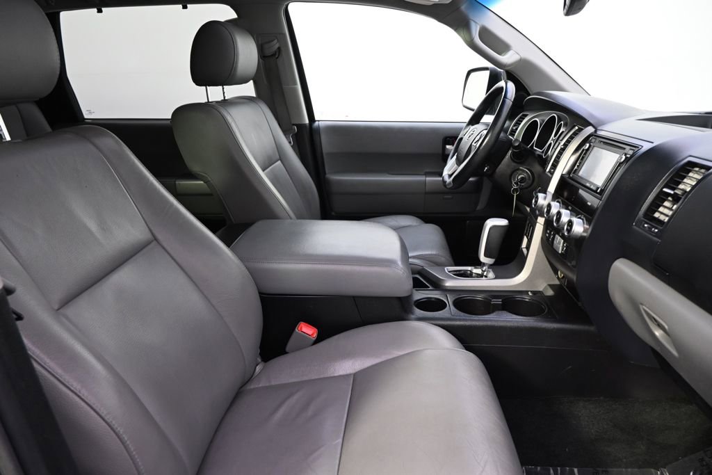 Used 2015 Toyota Sequoia Limited AWD/4WD image 16