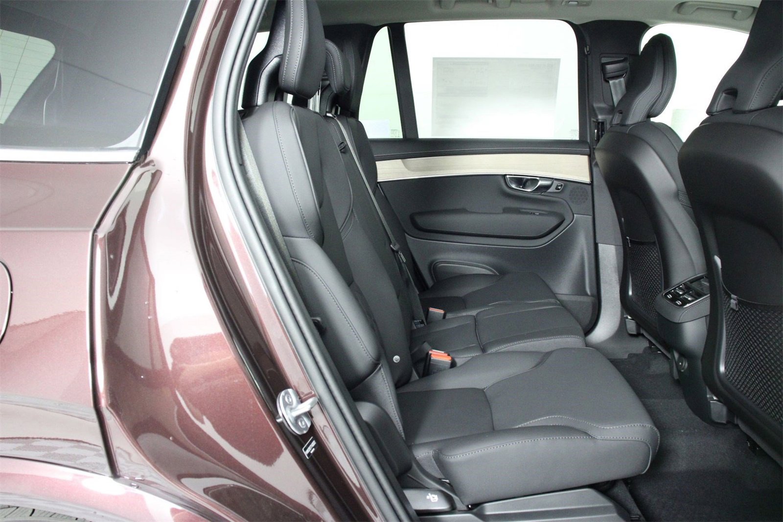New 2026 Volvo XC90 B5 Plus image 11
