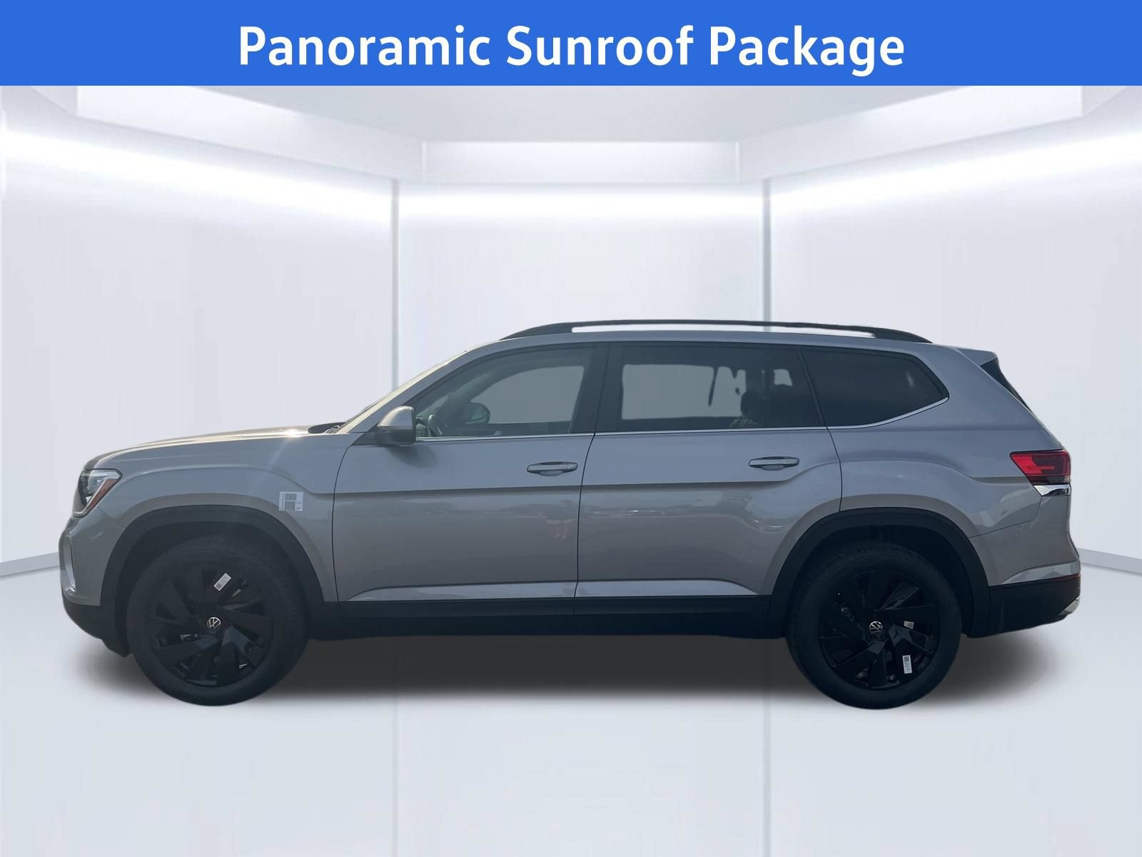 New 2026 Volkswagen Atlas SE FWD image 3