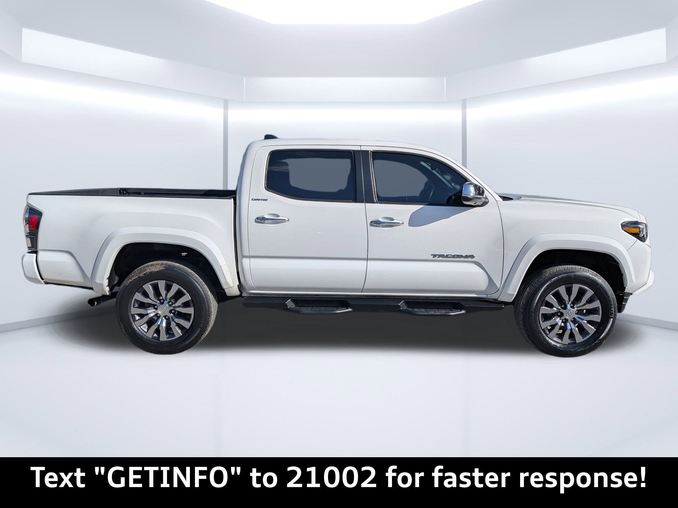 Used 2022 Toyota Tacoma Limited image 2