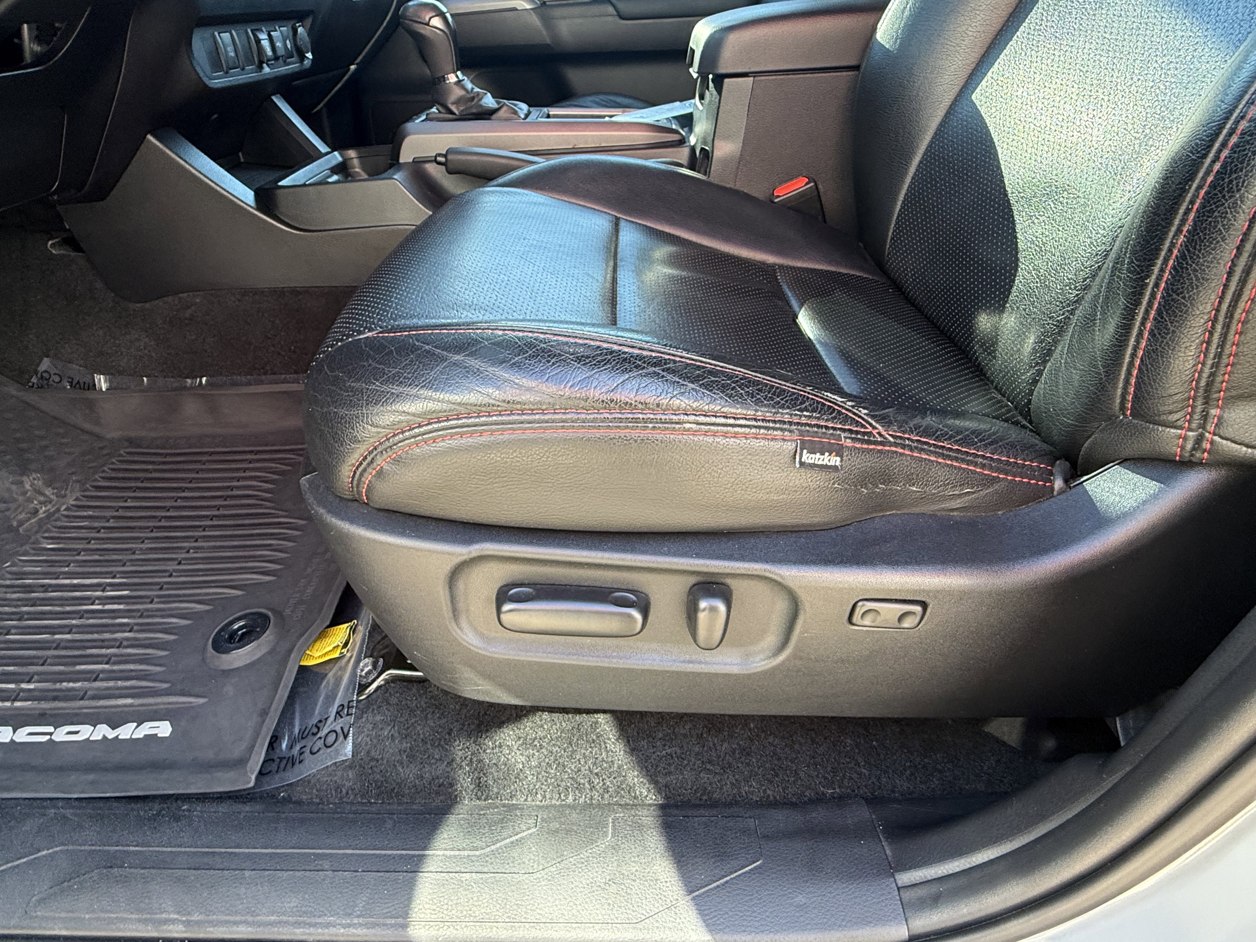 Certified 2021 Toyota Tacoma TRD Off-Road image 22