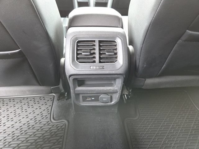 Used 2018 Volkswagen Tiguan SE AWD/4WD image 22